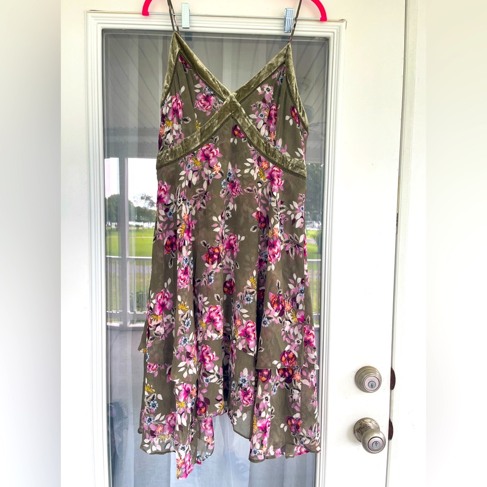 White House Black Market Velvet Accent Floral Sundress - 12